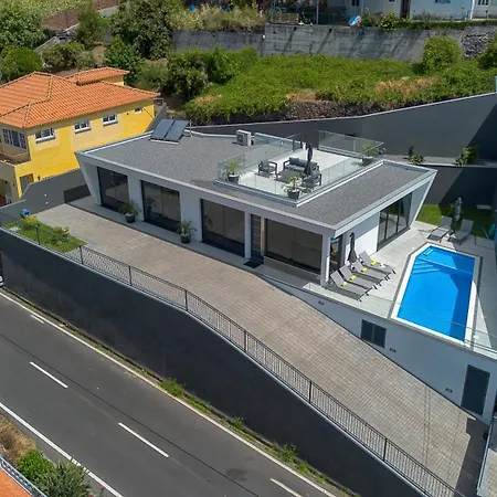 A&m House Iii Arco da Calheta (Madeira)