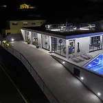 ヴィラ A&m House Iii *