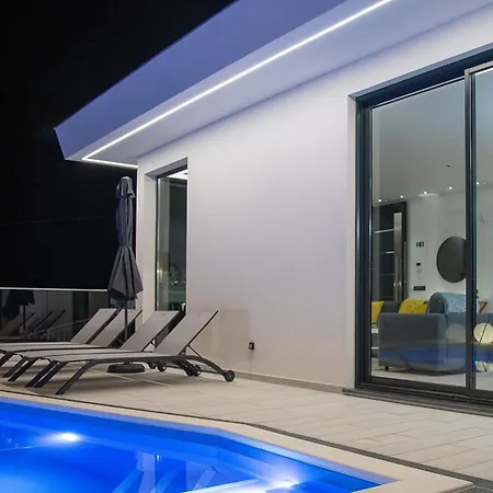 A&m House Iii Arco da Calheta