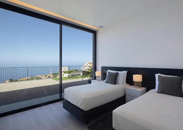 A&m House Iii Arco da Calheta